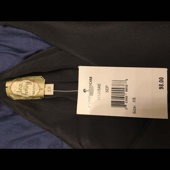 charcoal Strappy tank NWT from Nordstrom - Picture 3 of 4